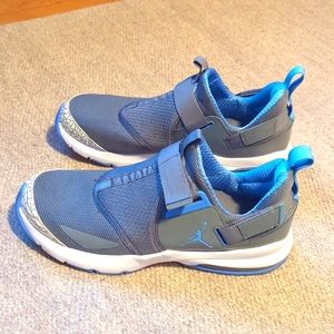 RARE 2011 NIKE AIR JORDAN TRUNNER LX 11 COOL GREY/LIGHT BLUE 467892-008 US13